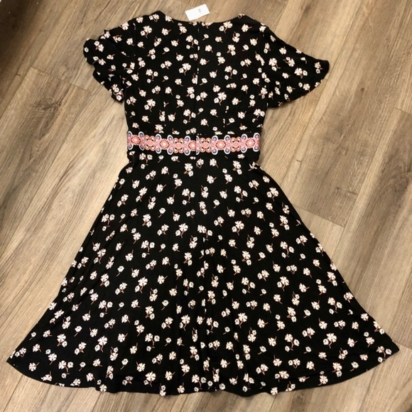 NWT Ann Taylor Loft black v neck floral border flare dress size 0 - Picture 5 of 6